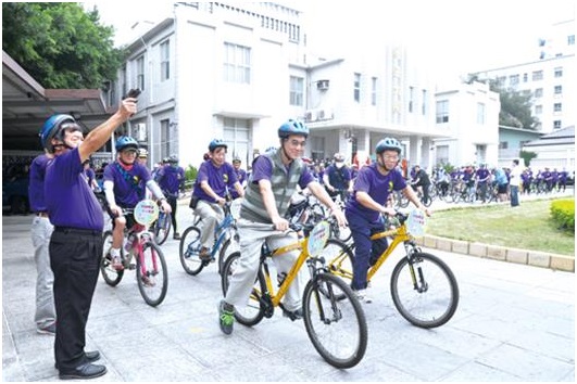 反賄選上百人騎鐵馬金門環島行 